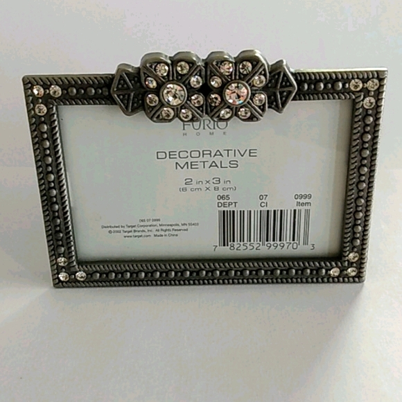 SMALL PICTURE FRAME - Picture 1 of 3